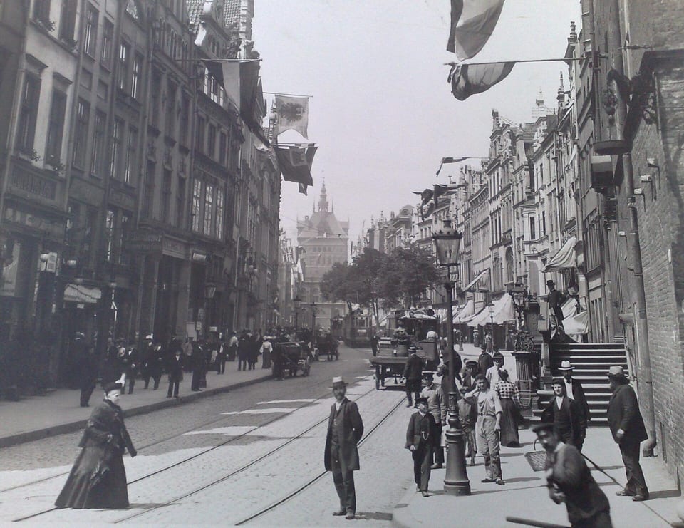 Ulica Długa w Gdańsku z tramwajem, 1906