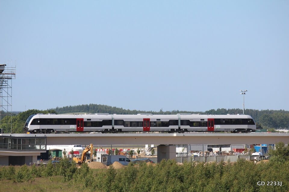 Szynobus na stacji PKM Gdańsk Port Lotniczy, 2015