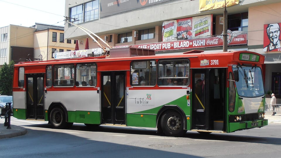 Trolejbus Jelcz PR110E w centrum Lublina, 2012