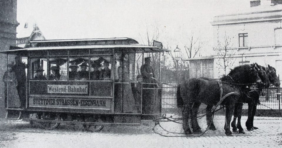 Wóz tramwaju konnego z tablicą Westend-Bahnhof, 1893