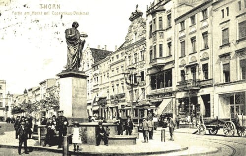 Pomnik Kopernika i tramwaj w Toruniu, pocztówka sprzed 1920