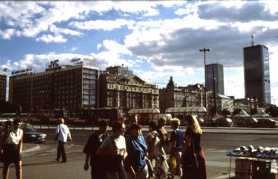 Marszałkowska z tramwajem 105Na, 1999
